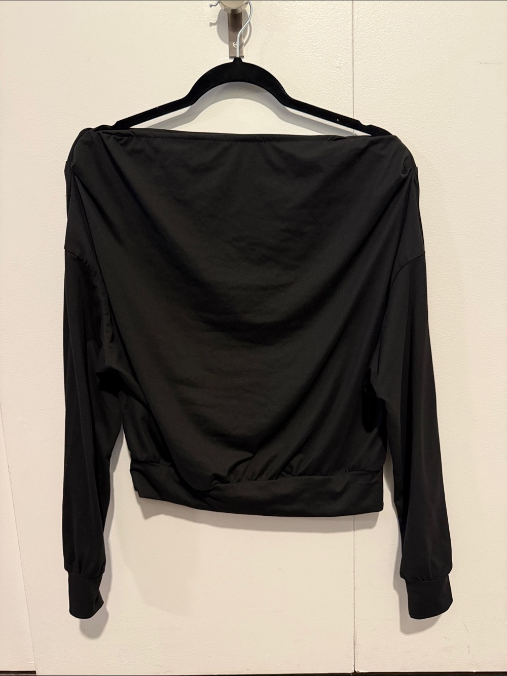 Women's Off-Shoulder Long Sleeve Top - Black